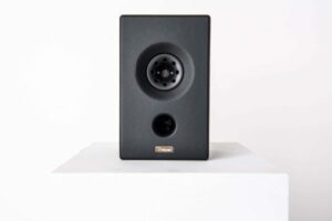TDS-1 studio monitor sitting on a pedseatal